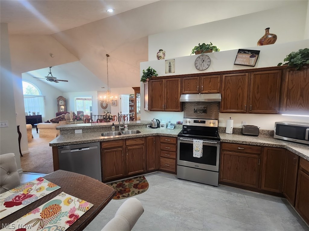 Crossings/West Vly Condos Ph 4 - Residential