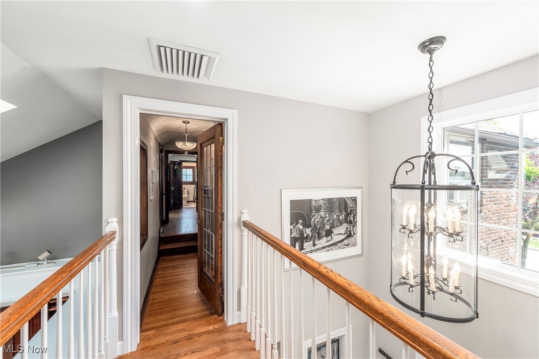 Lakewood, Ohio 44107, United States, 5 Bedrooms Bedrooms, ,4 BathroomsBathrooms,Residential,Active,192106