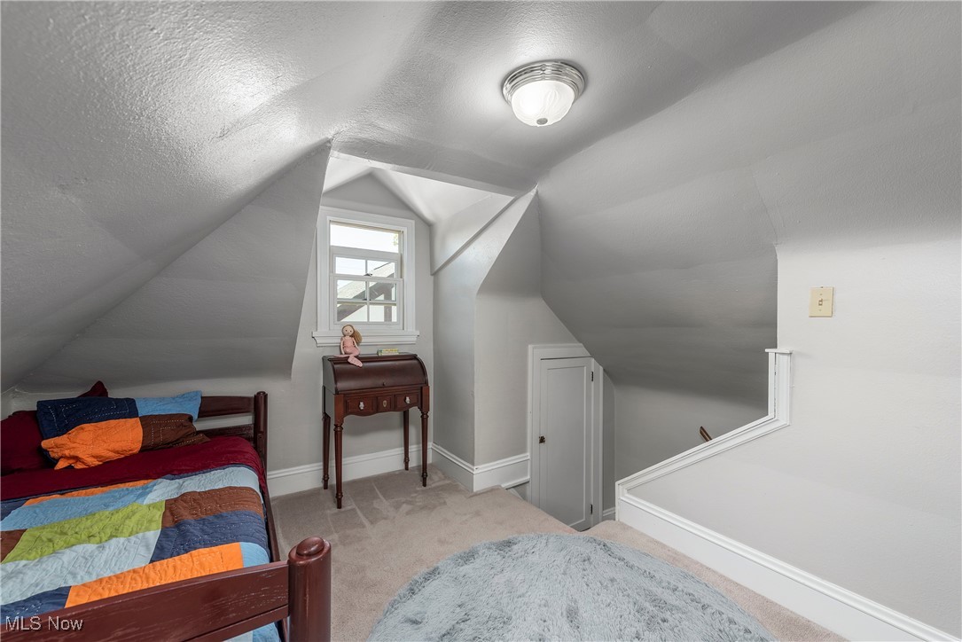 Lakewood, Ohio 44107, United States, 5 Bedrooms Bedrooms, ,4 BathroomsBathrooms,Residential,Active,192106