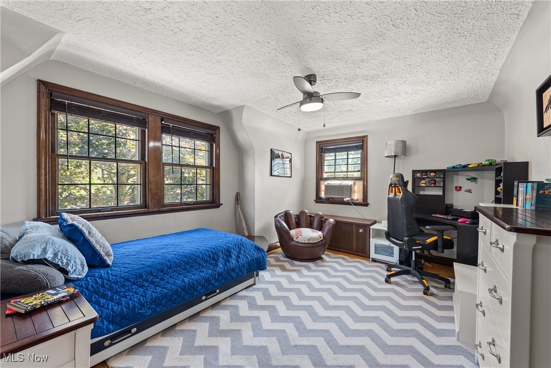 Lakewood, Ohio 44107, United States, 5 Bedrooms Bedrooms, ,4 BathroomsBathrooms,Residential,Active,192106