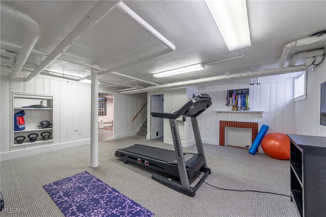 Lakewood, Ohio 44107, United States, 5 Bedrooms Bedrooms, ,4 BathroomsBathrooms,Residential,Active,192106