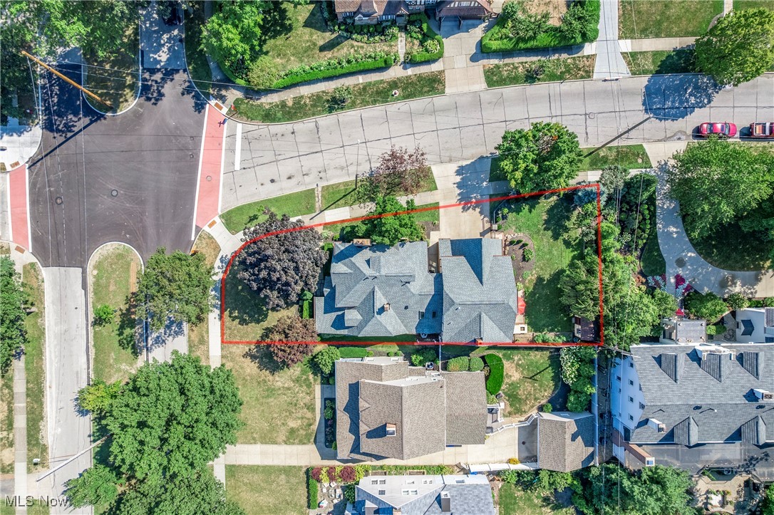 Lakewood, Ohio 44107, United States, 5 Bedrooms Bedrooms, ,4 BathroomsBathrooms,Residential,Active,192106