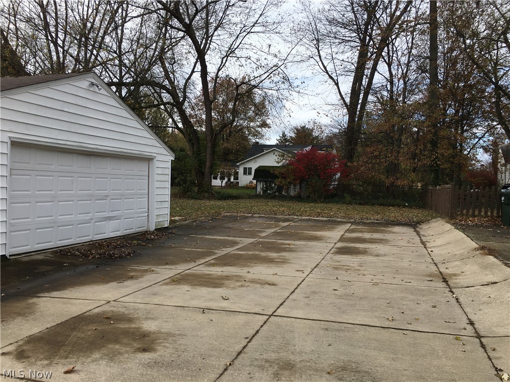 Silver Lake Highlands - Residential Lease