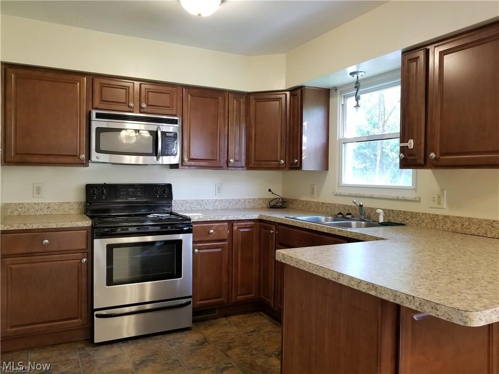 Silver Lake Highlands - Residential Lease