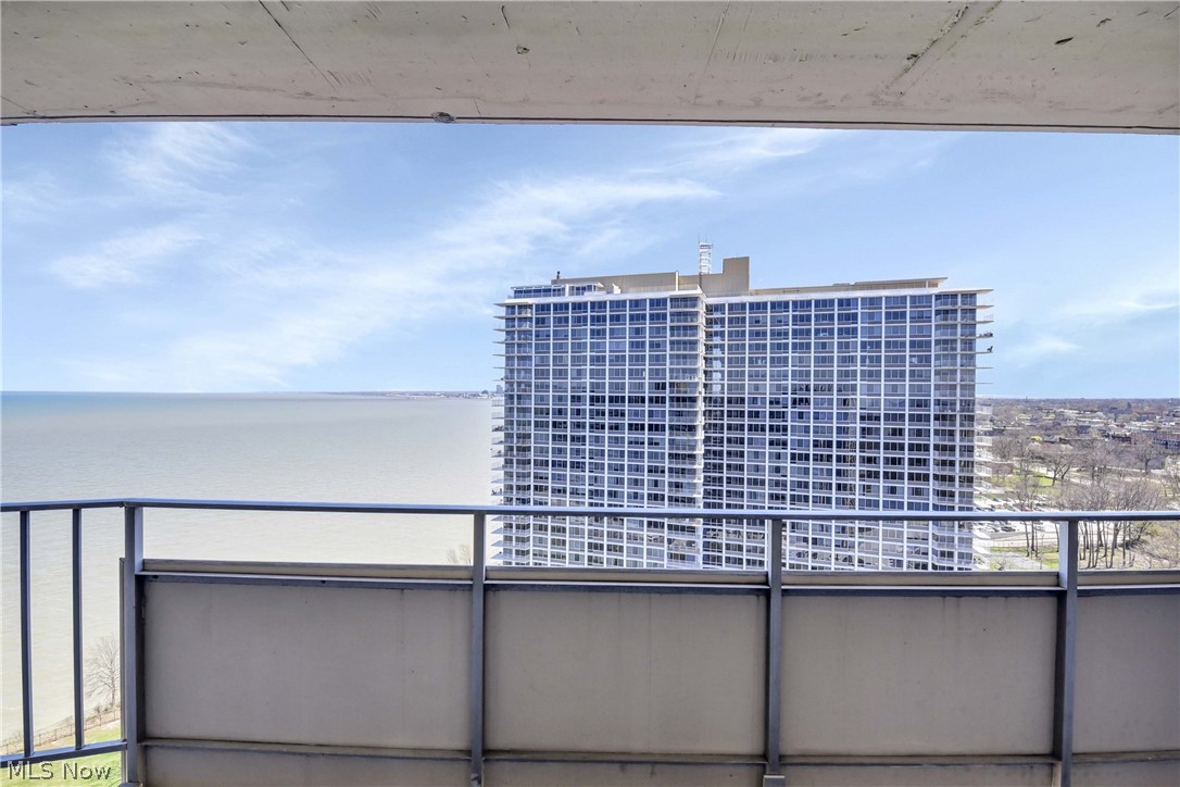 The Carlyle - Residential