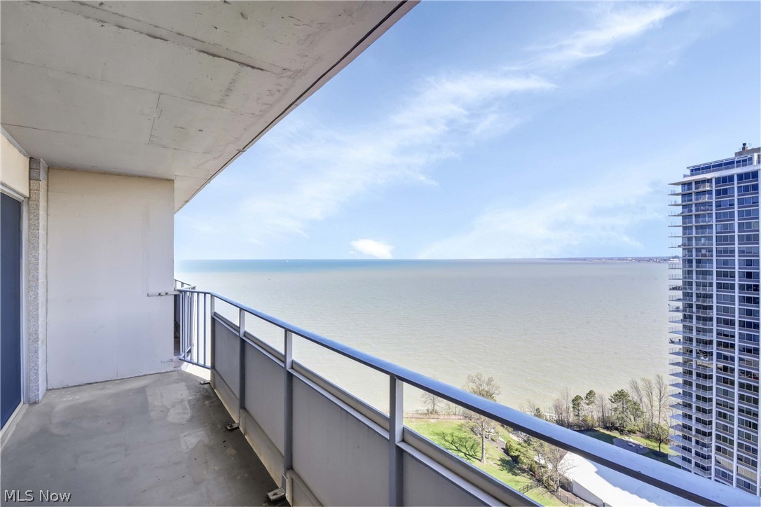 The Carlyle - Residential