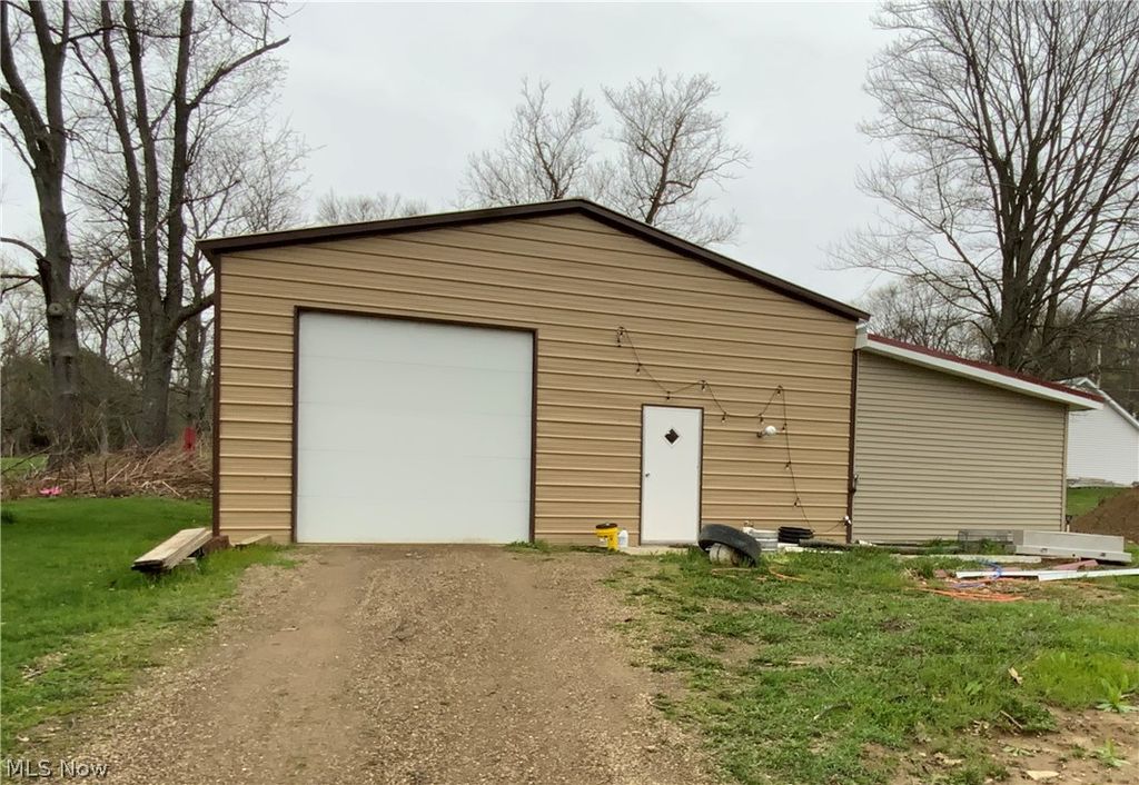 Photo of 1112 Mick Road, Wellsville, OH 43968 (MLS # 5198833)