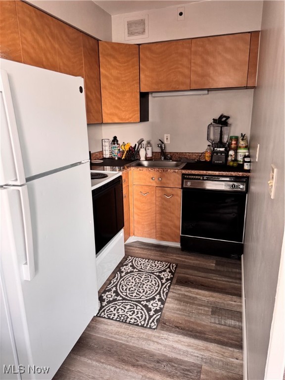 Marine Towers East Condo - Residential