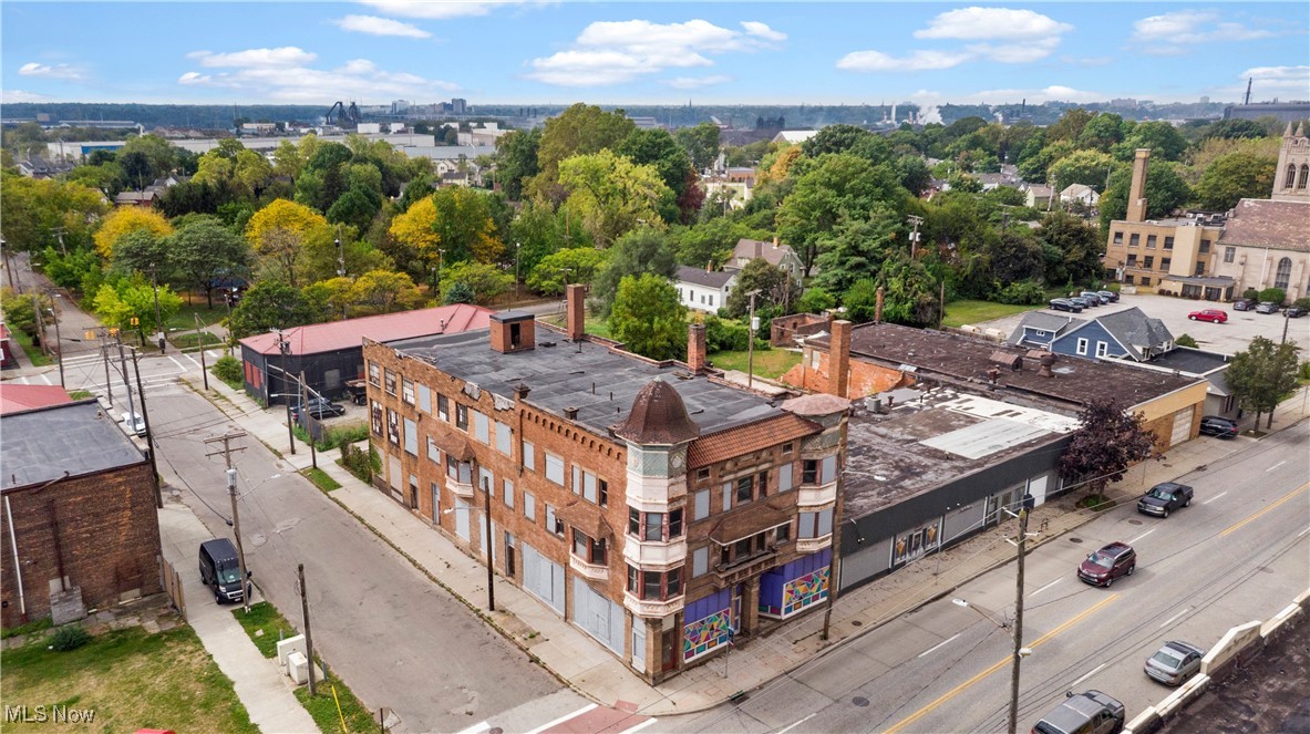 5217 Broadway Avenue