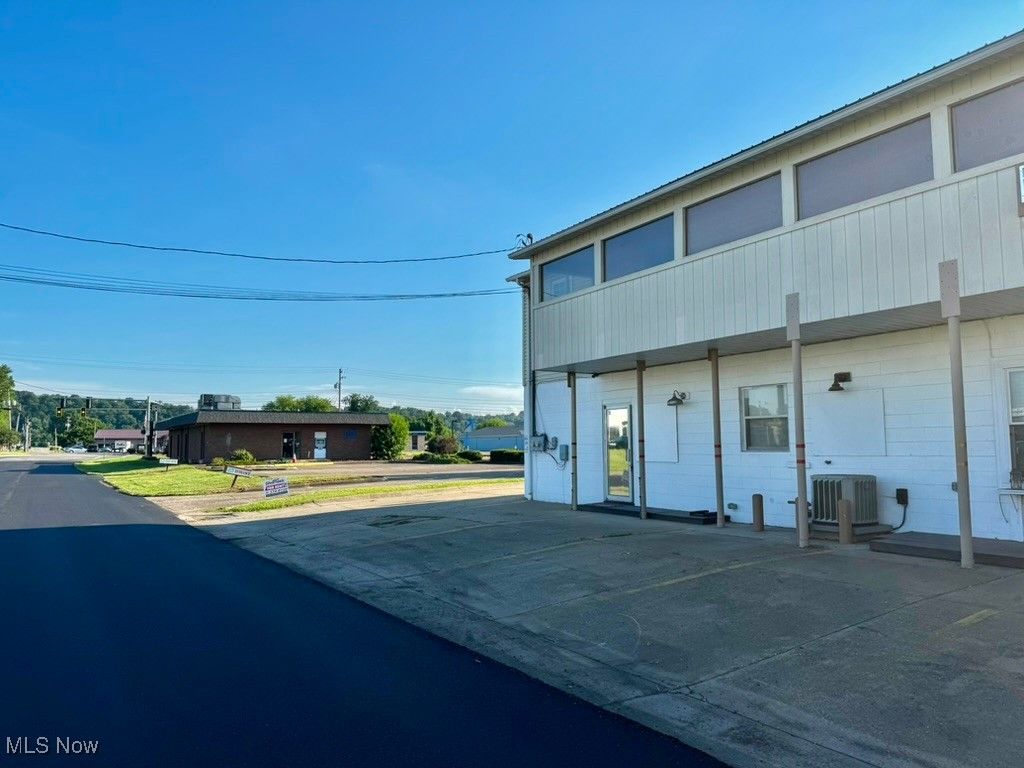 Photo of 209 Lee Street, Belpre, OH 45714 (MLS # 5178177)