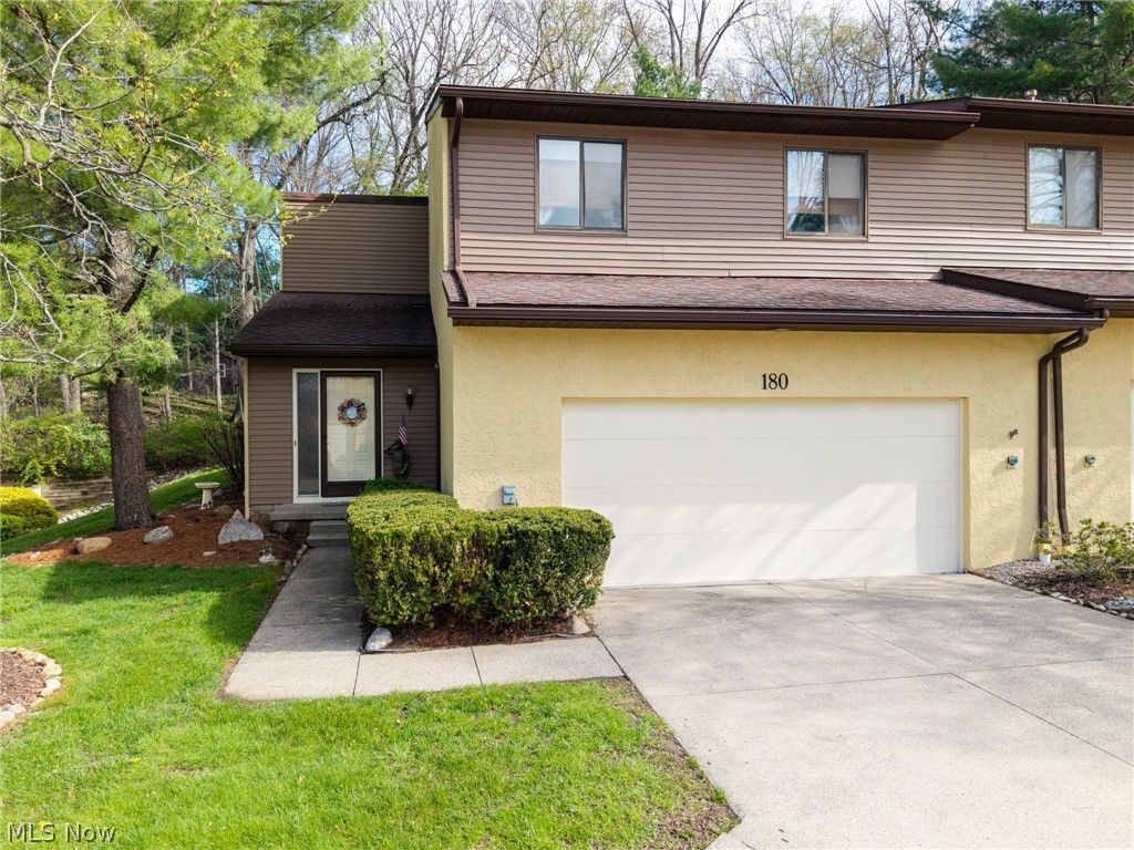 Photo of 180 Lake Terrace Drive, Munroe Falls, OH 44262 (MLS # 5202453)