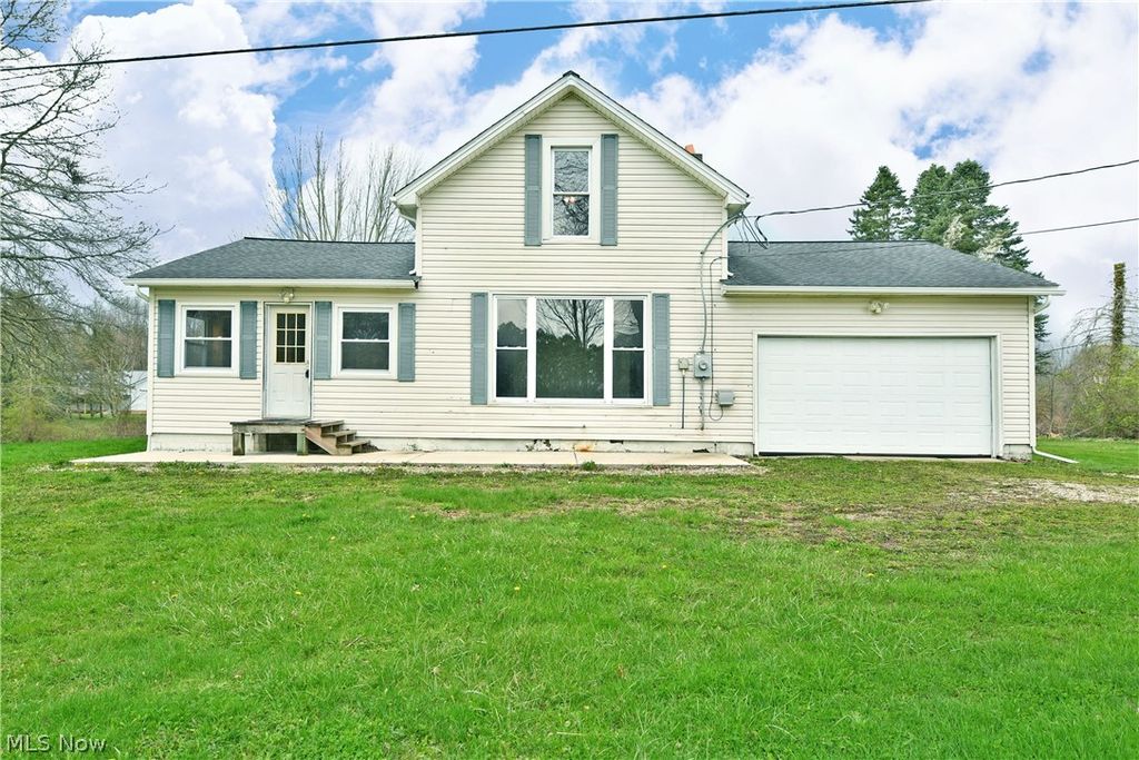 Photo of 6979 Thompson Clark Road, Bristolville, OH 44402 (MLS # 5199422)