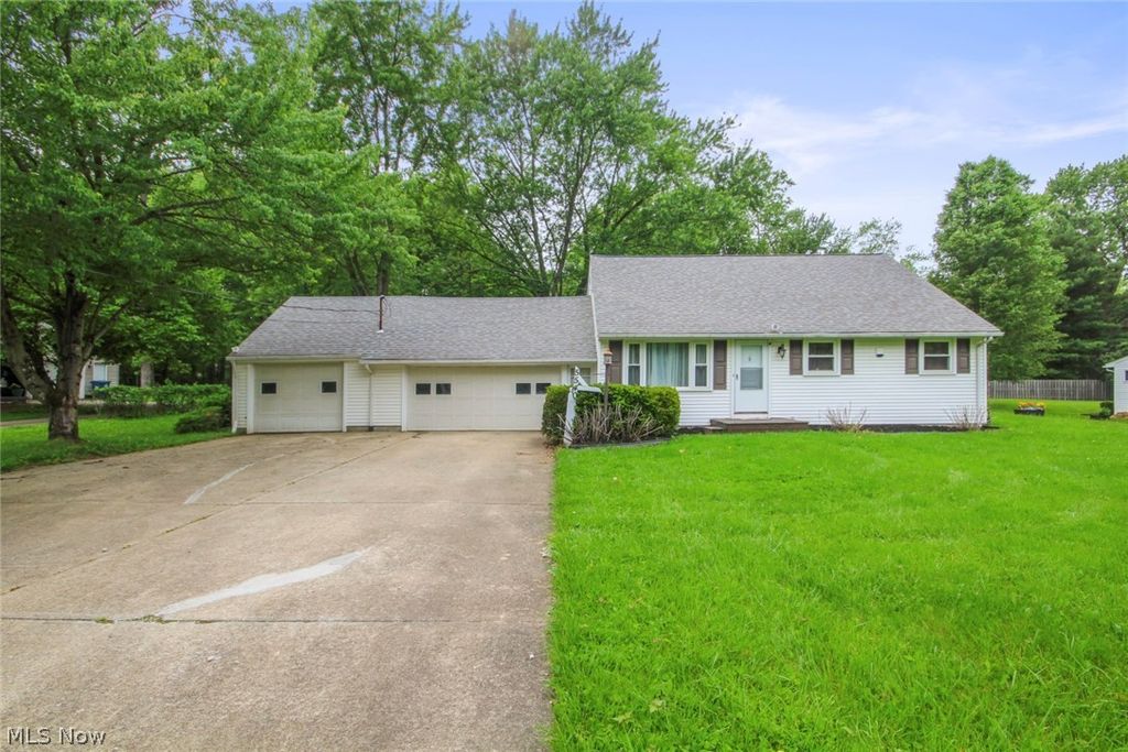 Photo of 5540 West Boulevard, Boardman, OH 44512 (MLS # 5214224)