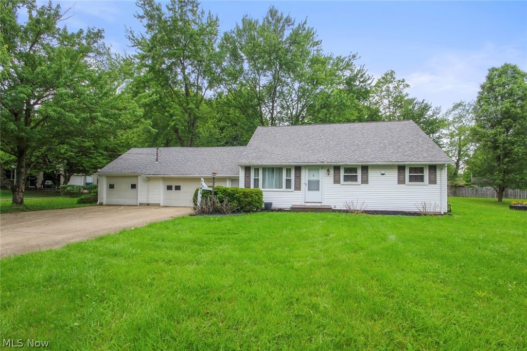 Photo of 5540 West Boulevard, Boardman, OH 44512 (MLS # 5214224)