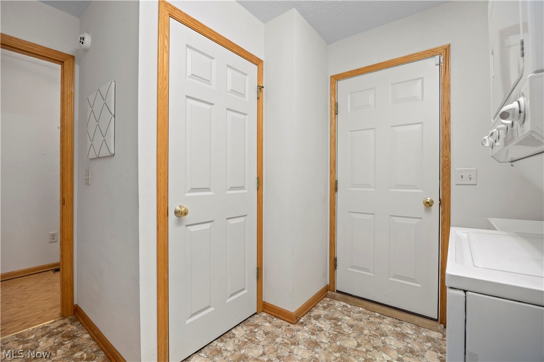 Abbe Glen Condo - Residential