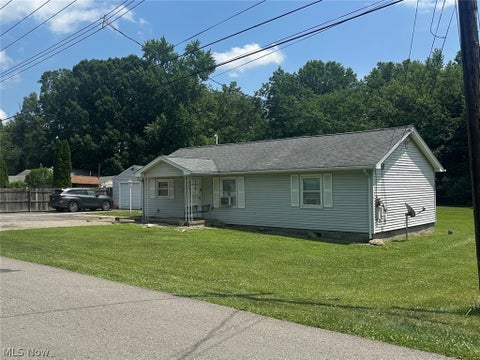 Homes For Sale - 1352 Heaton Boulevard<br/> Niles, OH 44446