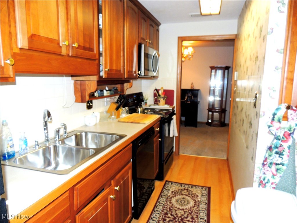 Silver Lake Towers Condo - Residential