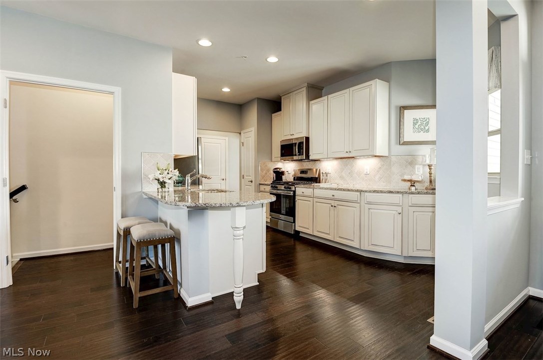 Grey Hawk - Residential