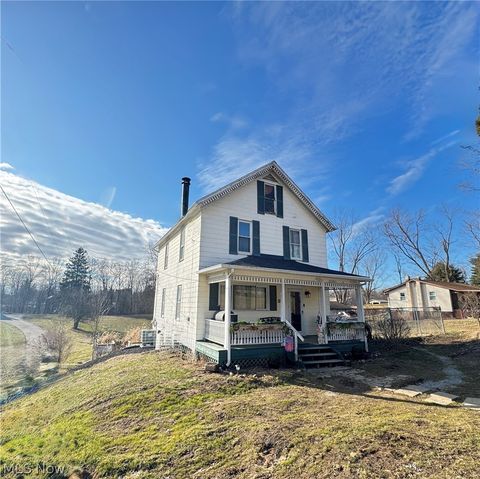 Tiny photo for 1047 Howell Avenue, East Palestine, OH 44413 (MLS # 5190611)
