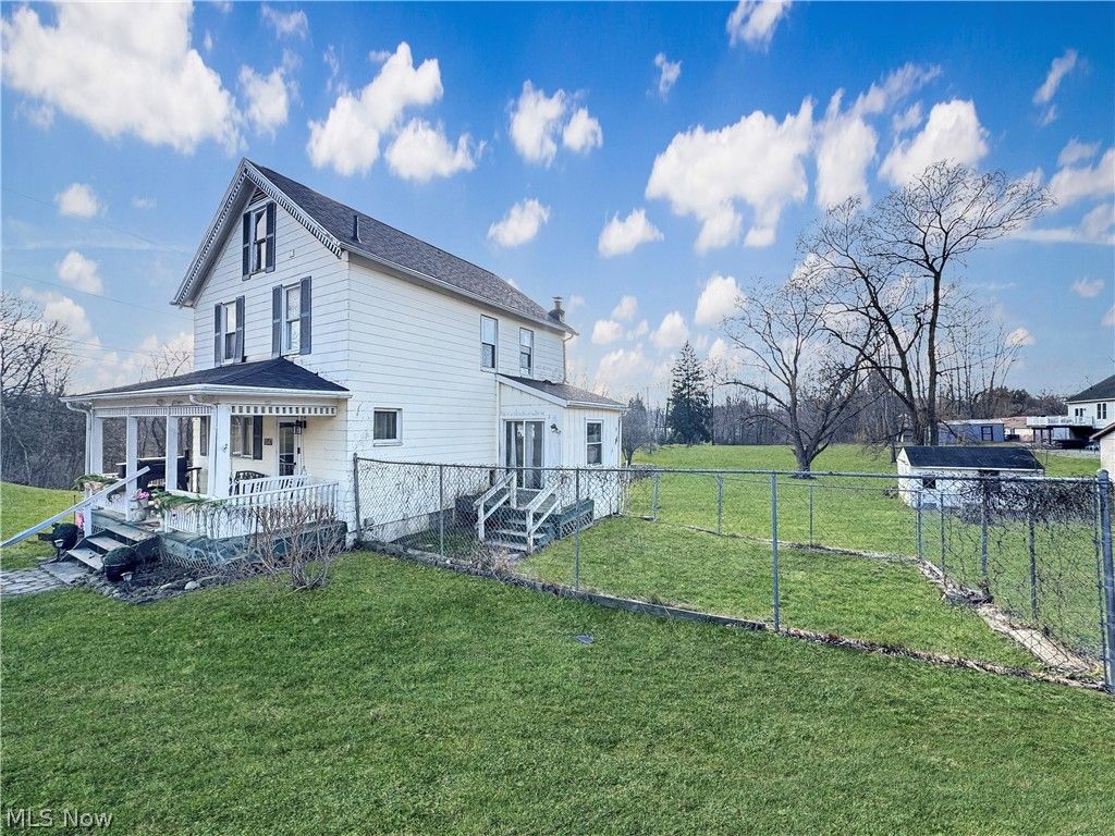 Photo of 1047 Howell Avenue, East Palestine, OH 44413 (MLS # 5190611)