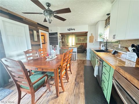 Tiny photo for 1047 Howell Avenue, East Palestine, OH 44413 (MLS # 5190611)