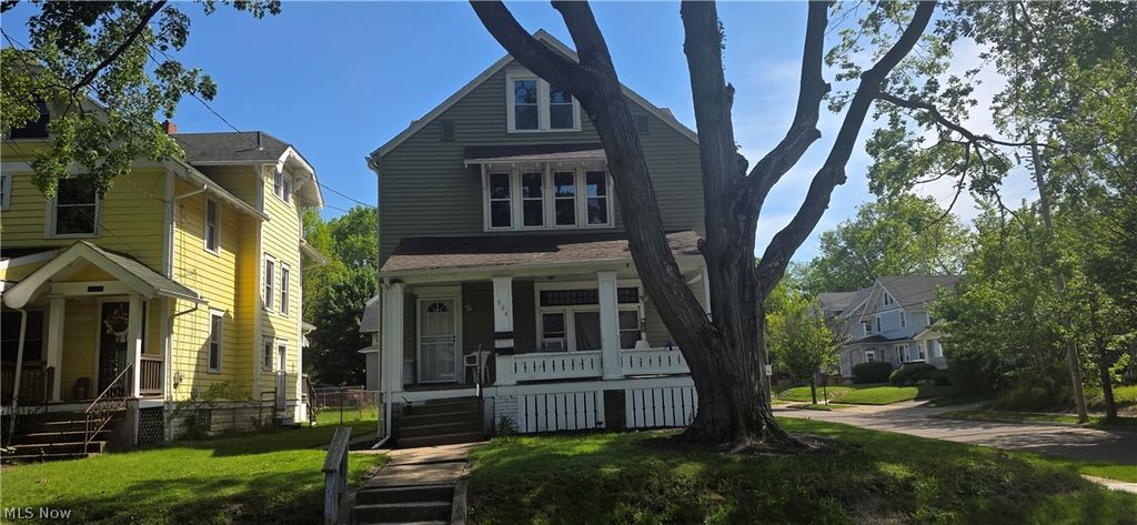 Photo of 804 Work Drive, Akron, OH 44320 (MLS # 5214362)