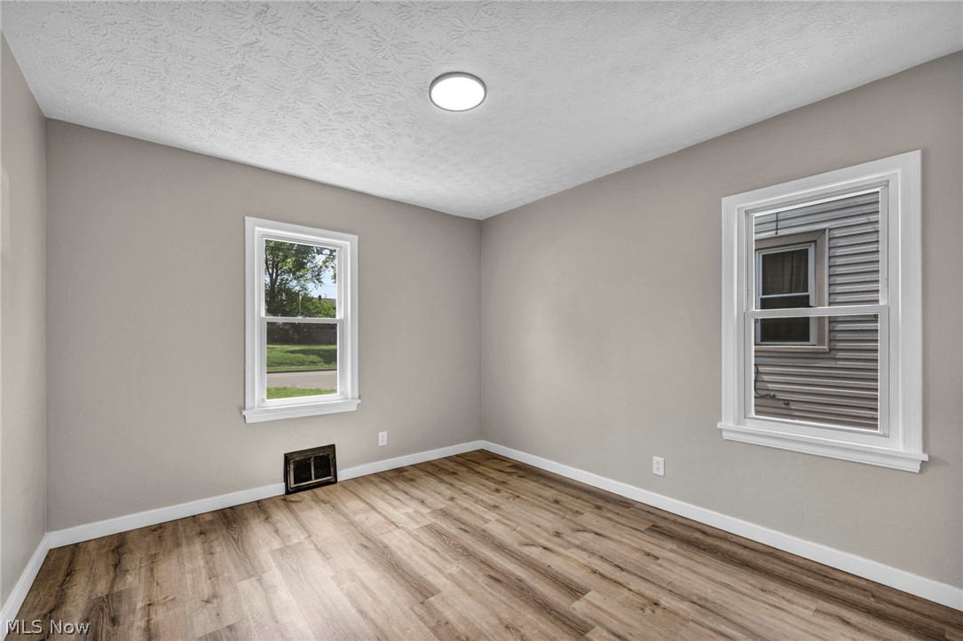 Knollwood - Residential