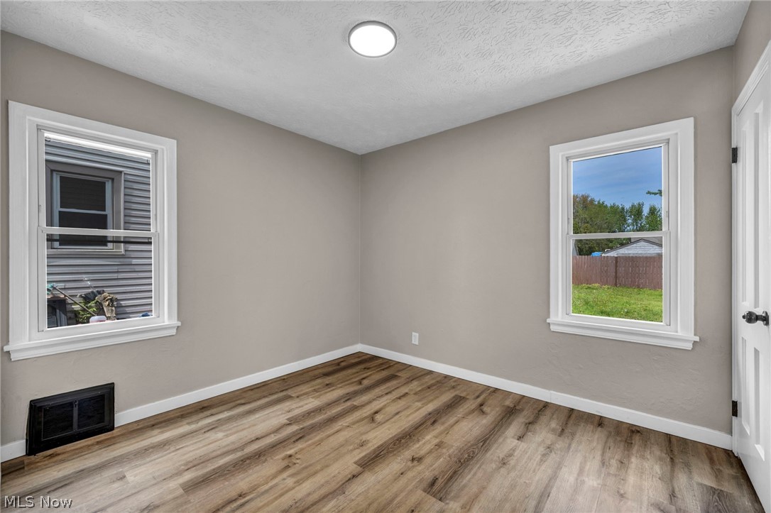 Knollwood - Residential