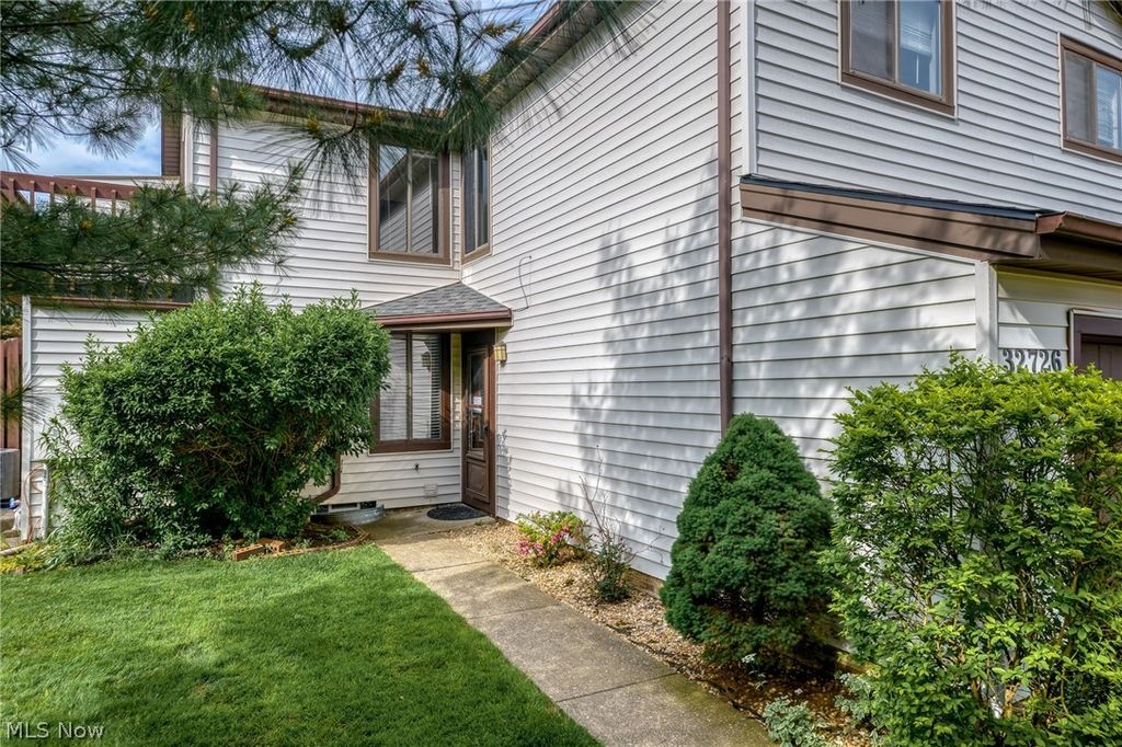 Photo of 32726 Washington Court, Solon, OH 44139 (MLS # 5212951)