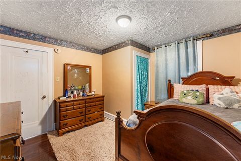 Tiny photo for 2409 Gilbert Avenue NE, Canton, OH 44705 (MLS # 5190569)