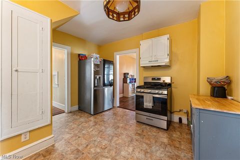 Tiny photo for 2409 Gilbert Avenue NE, Canton, OH 44705 (MLS # 5190569)