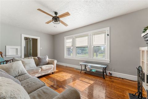 Tiny photo for 2409 Gilbert Avenue NE, Canton, OH 44705 (MLS # 5190569)