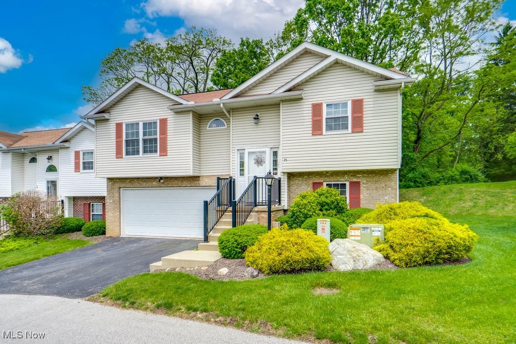 75 River Ridge Lane, Munroe Falls, Ohio image 2