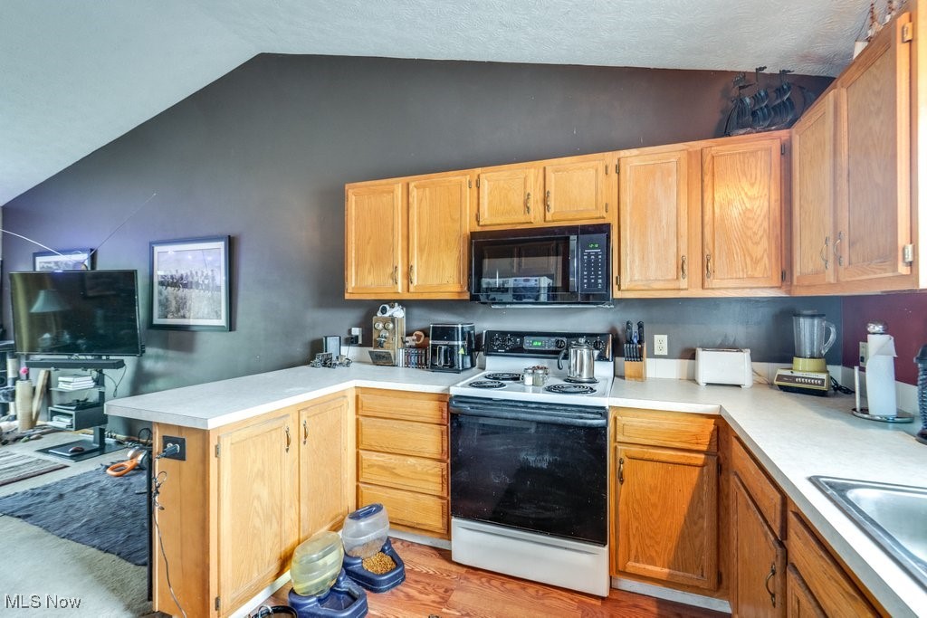 75 River Ridge Lane, Munroe Falls, Ohio image 6