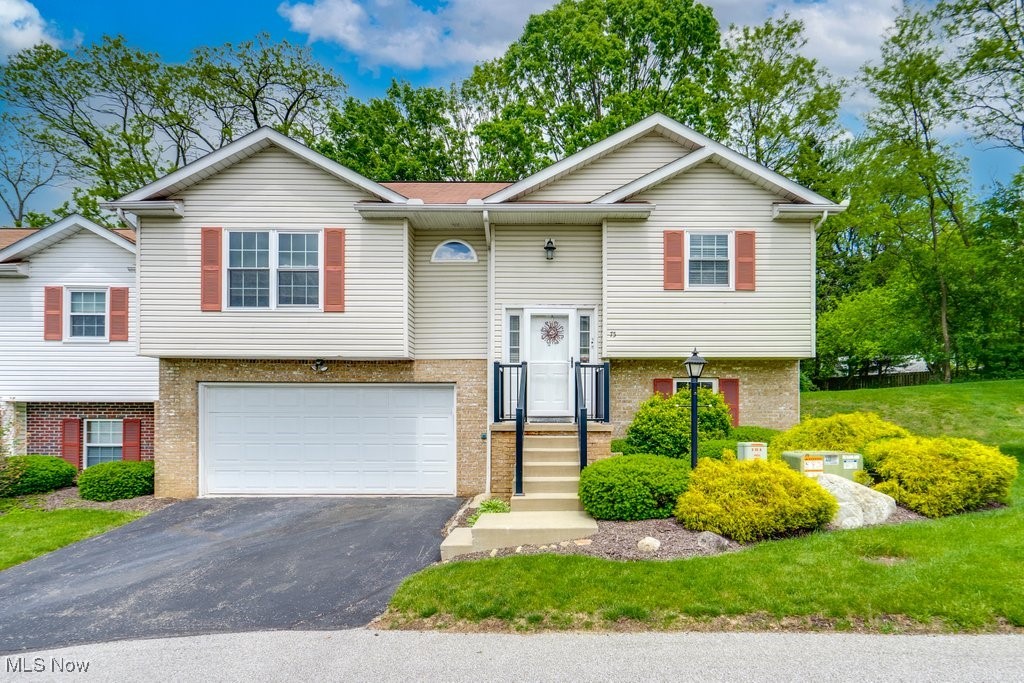 75 River Ridge Lane, Munroe Falls, Ohio image 1