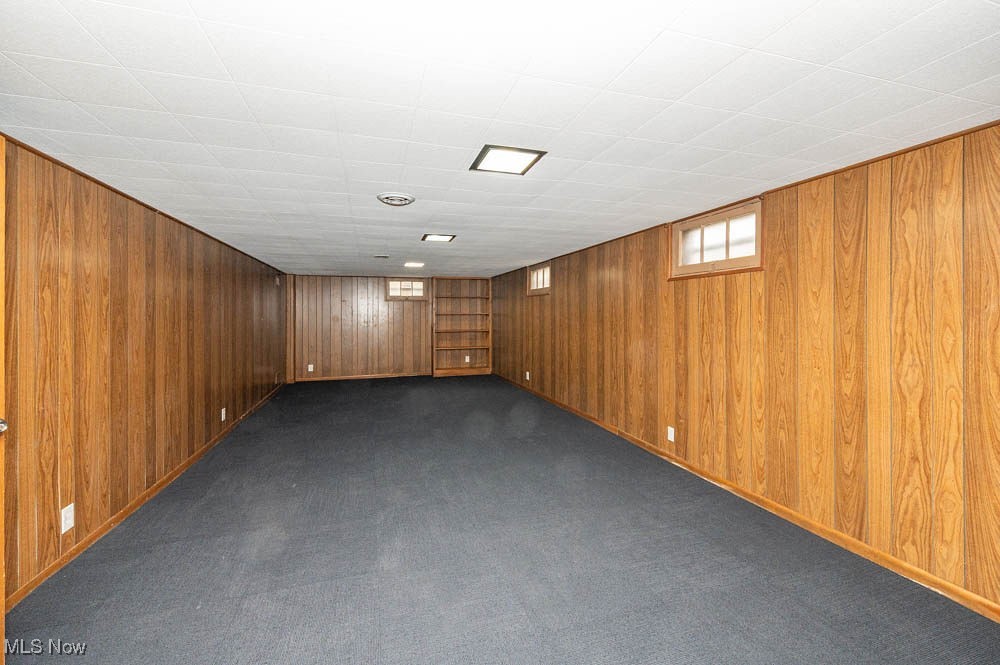 742 Devitt Avenue, Campbell, Ohio image 24