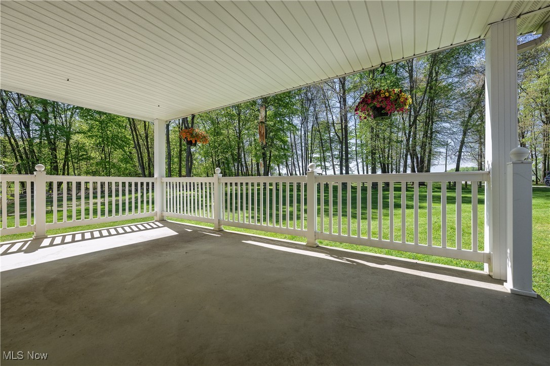 8541 Lee Road, Malvern, Ohio image 4