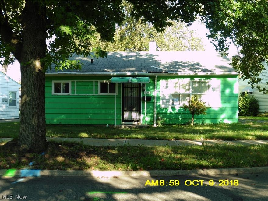 This ranch style home has so much to offer with a fenced in back yard and a covered patio, some replacement windows, a spacious eat in kitchen and good size rooms, this is an opportunity to buy in the neighborhood between Green and Belvoir.  Quick access to the city or the suburbs.  The home is being offered AS-IS.  Better be quick, it won't last too long at this price.