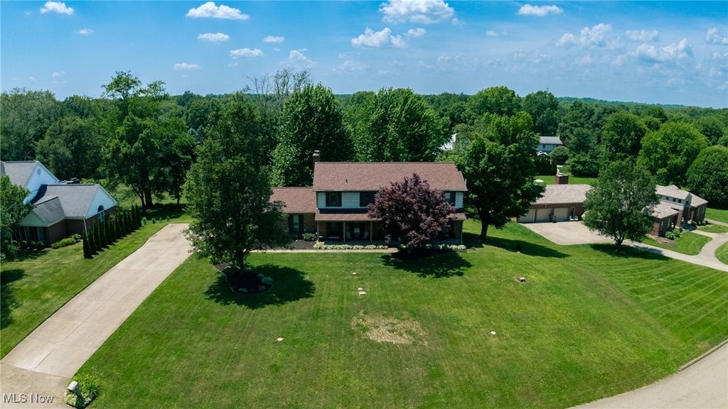 Photo of 1141 Las Olas Boulevard NW, North Canton, OH 44720 (MLS # 5178706)
