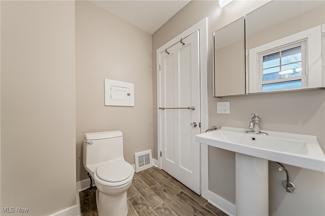 Utopia Beach 04 - Residential