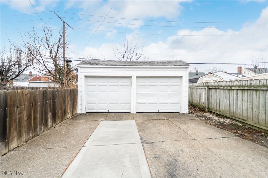 Utopia Beach 04 - Residential