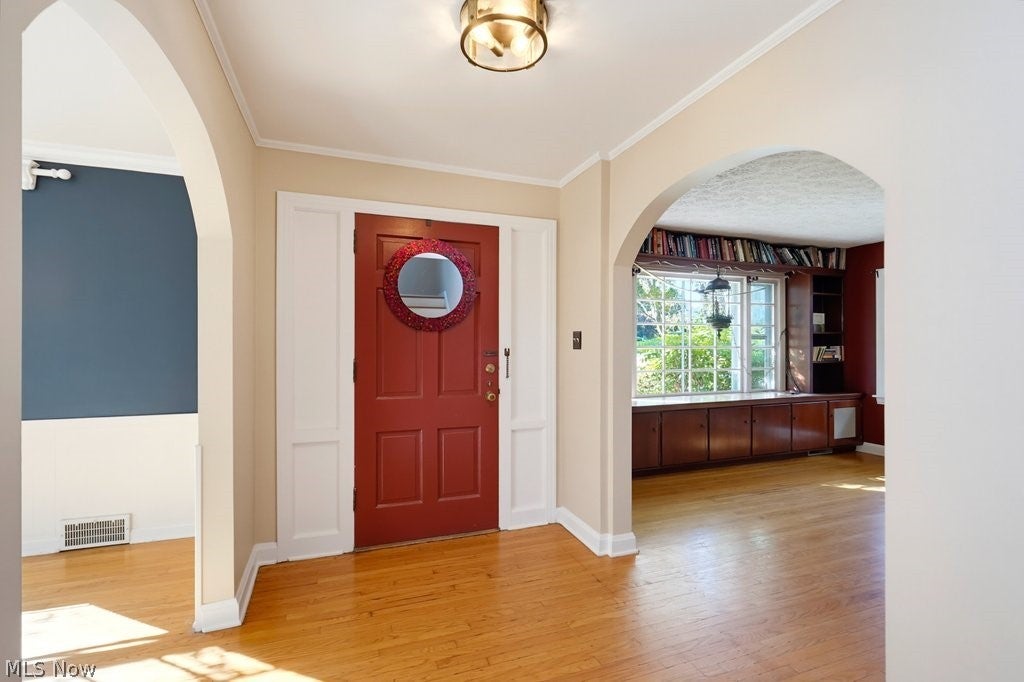137 33rd Street NW