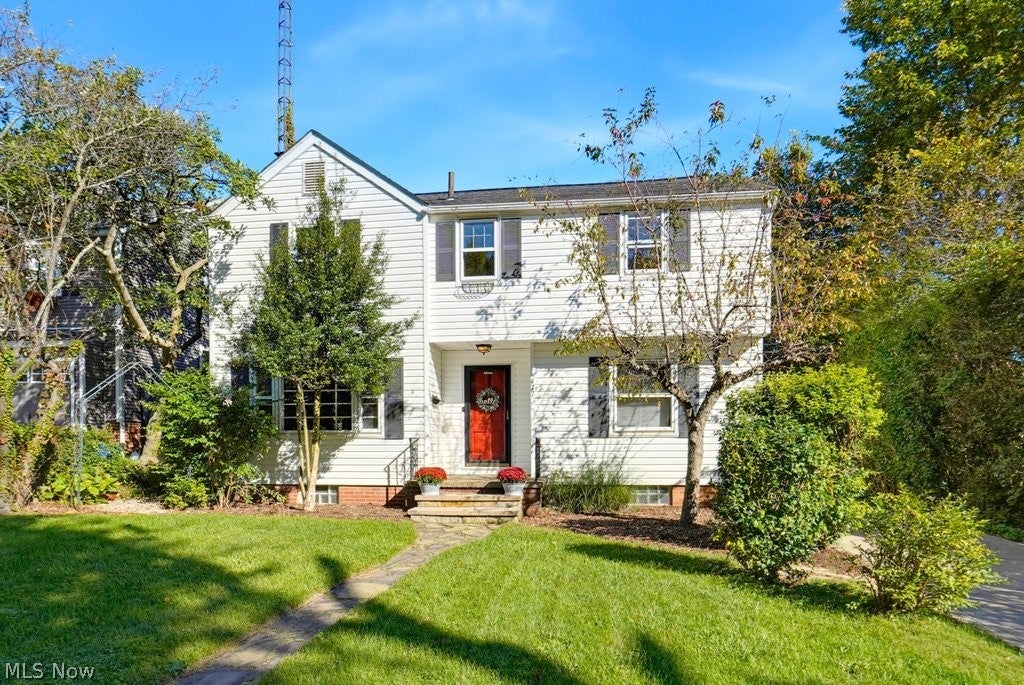 137 33rd Street NW