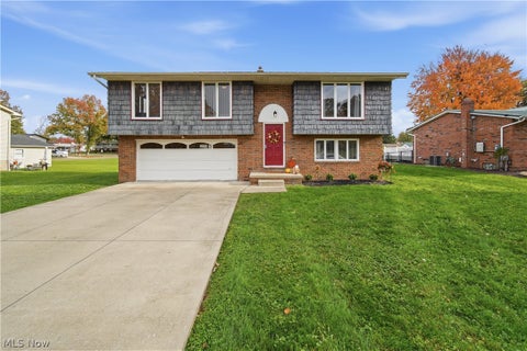 Photo of 3057 List Street NW, Massillon, OH 44646 (MLS # 5253354)