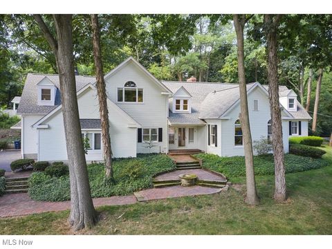 285 Nob Hill Drive Akron OH 44303