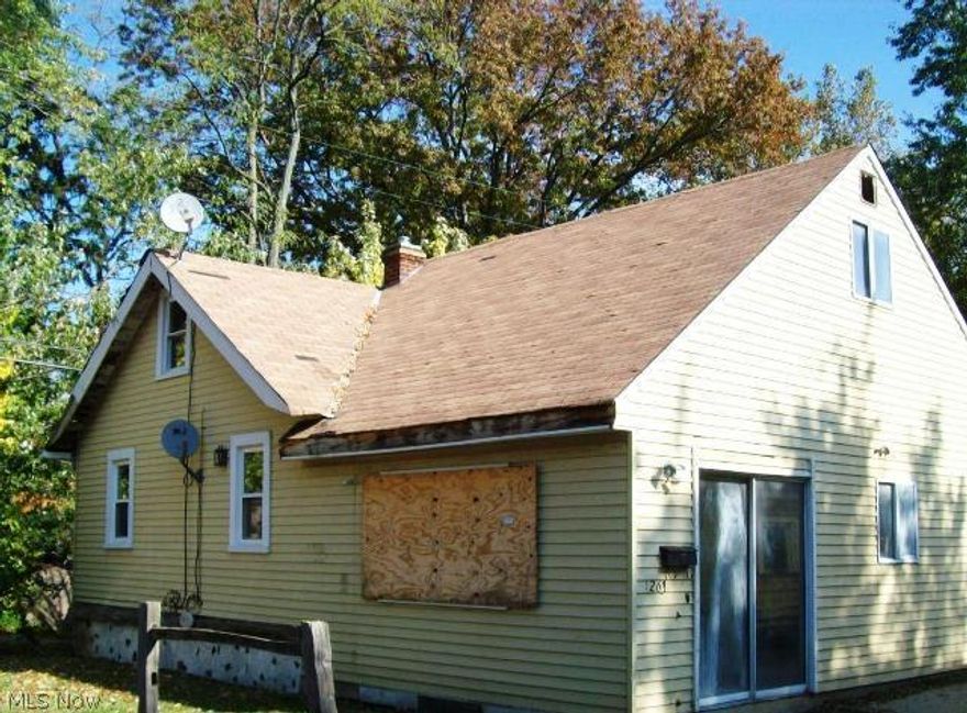 REO Property, Property Sold AS-IS W/O Repair, Warranty or Seller Disclosure.  The Listing Broker & Seller make no guarantees as to the accuracy of information herein; Buyer or Buyer’s Agent is responsible for utility activation related to inspections, Water activation not authorized; air pressure test only.Investment opportunity. 3 bedroom, 1 bath, 2 story Colonial home.  This home offers 1,418  s.f. of living space with a full basement, detached oversized 1 car a garage, and convenient access to interstate 71.  With some TLC, this fixer-upper could make a great home.  REO Property, Sold AS-IS W/O Repair, Warranty or Seller Disclosure. The Listing Broker & Seller assume no responsibility & make no guarantees, warranties or representations as to the availability or accuracy of information contained herein. Buyer or buyer's agent responsible for confirmation of information contained herein. Water activation not permitted, only air pressure test.