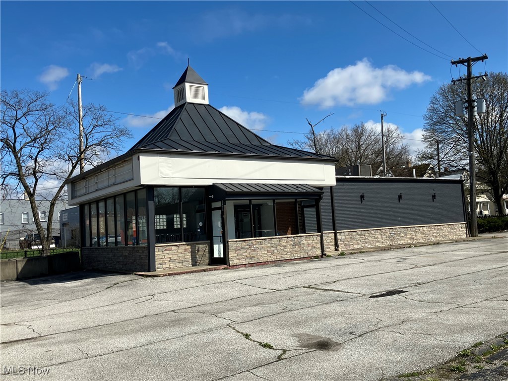 AUCTION! SUBMIT OFFERS NOW! Auction Start date 4-15-25, Auction end Date 5-14-25 10:00 AM, Bids are reviewed daily, and offer may be accepted at any time, Submit Offers Now to Auctioneer because the Seller can sell before the auction end date. BID minimum increments of $5,000.00. Call Auctioneer for the Current High Bid and QUESTIONS REGARDING THE AUCTION. CALL LIST AGENT WITH QUESTIONS ABOUT THE PROPERTY. Auction may be extended if the seller doesn't accept an offer by the auction date of 5-14-25. Sold as-is. Turnkey, newly renovated and updated restaurant, waiting for your special cooking touch. 1,728 SF building on 0.27 Acres, Close proximity to Shaker Square, Buckeye and Van Aken District, brand new kitchen in place, Easy access to Opportunity Corridor/I-490 and I-77. Updates Brand new two fryers brand new grill top brand new boiler new plumbing some new electrical Hood up to code fixed new countertops new flooring new bathroom toilets sinks drop ceilings AC unit on top of the building tune up new computer board everything like new inside AC heat redone sinks faucets countertops three new french fry cutters for fresh cut fries new chairs tables and sitting area new alarm system new paint on the outside by the dumpster railings new lights on the building new too many upgrades to keep mentioning very nice building TurnKey ready to go refrigerators all redone working new compressors installed roof redone and sealed