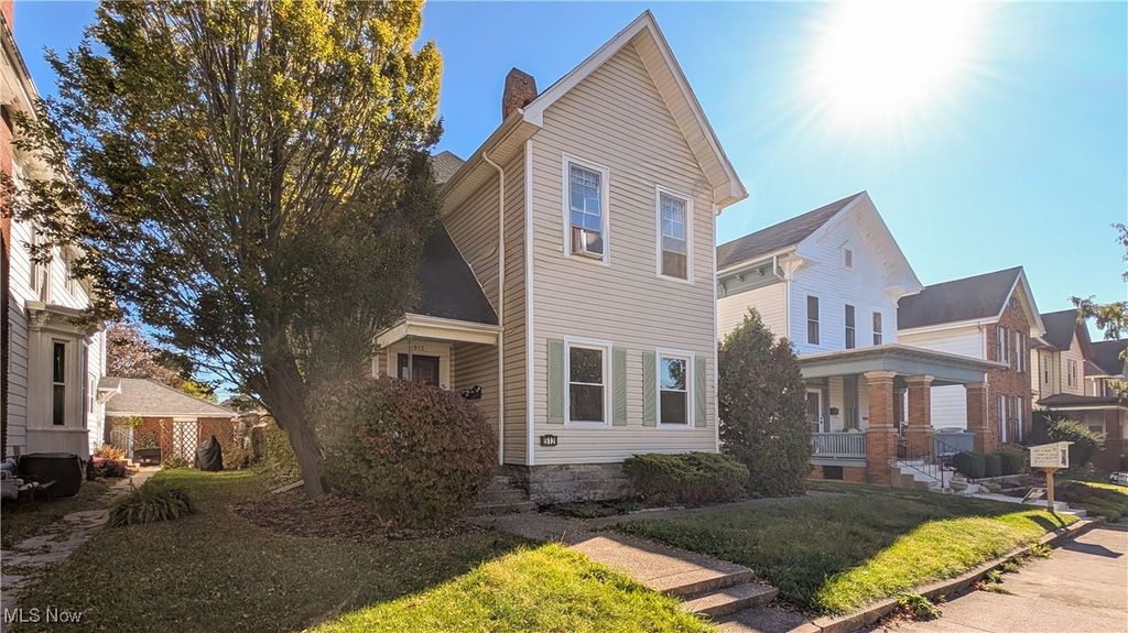 Photo of 912 Central Avenue, Sandusky, OH 44870 (MLS # 5168645)