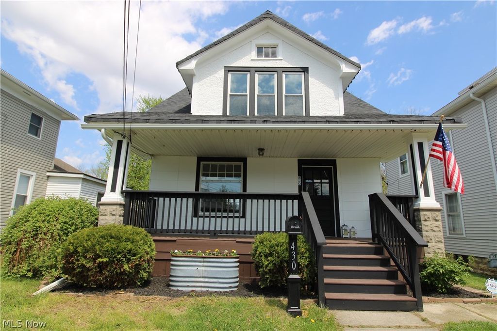 Photo of 430 Vine Street, Fremont, OH 43420 (MLS # 5212216)