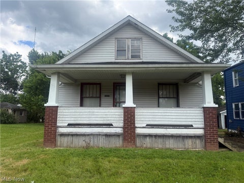 Homes For Sale - 261 Hilton Ave<br/> Youngstown, OH 44507